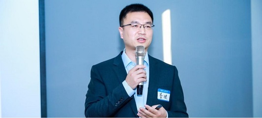 AR辅助现实未来式 瞄准ToB工业深层需求的定制化发展与计算机软件辅助设备的研发路径