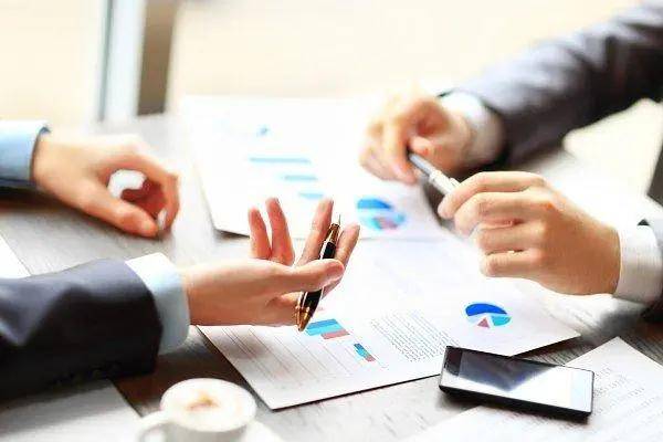 上海繁易信息科技股份80万股股份转让深度解析 聚焦即阿时股份与计算机软件辅助设备研发价值