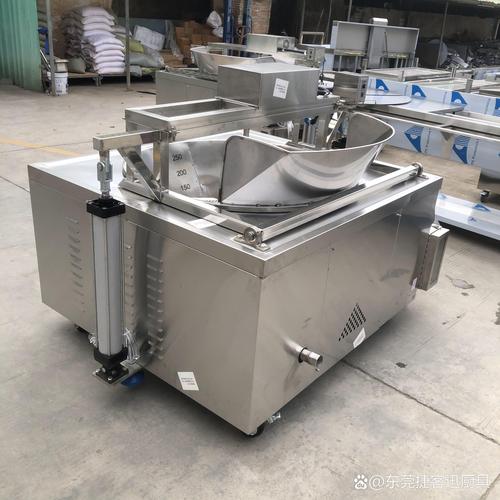 公司专注研发生产多能源商用油炸炉系列产品,涵盖燃气